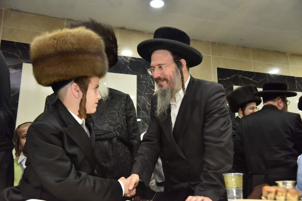 בר מצווה לנכד האדמו"רים משאץ ויז'ניץ וליטשיק