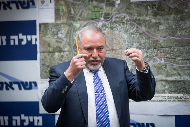 ליברמן: "נוער הגבעות אידיוטים ומופרעים"