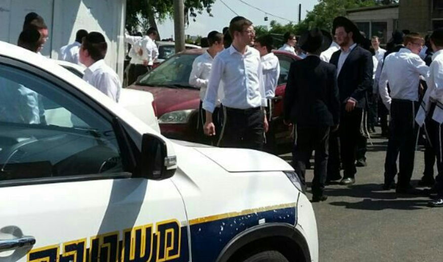 המהומה ליד הישיבה