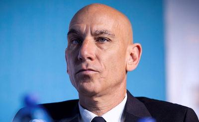 אלוף בן, עורך "הארץ"