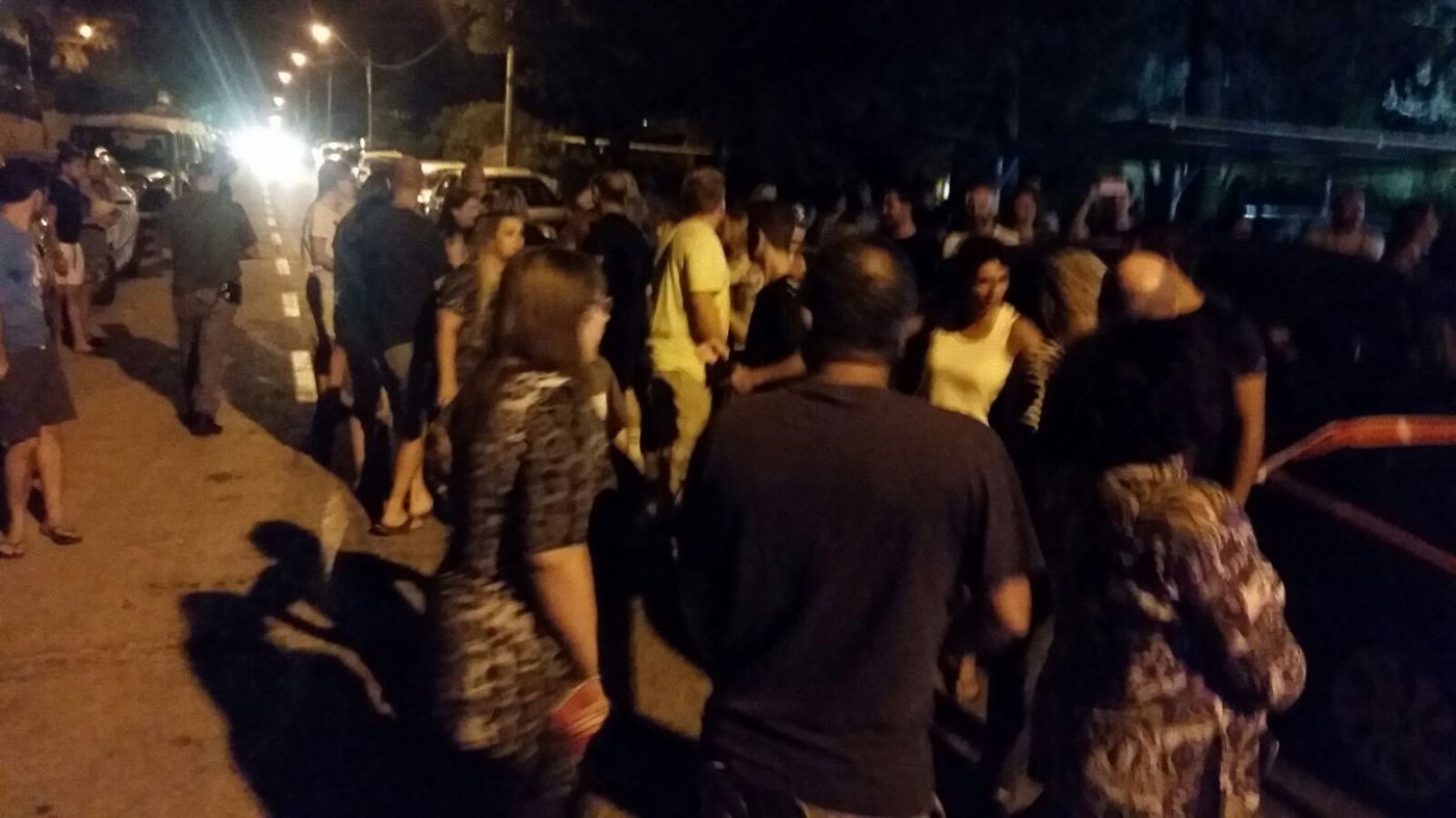 אש בערד: האדמו"ר הוצג בביזיון - חסידי גור מחו • צפו