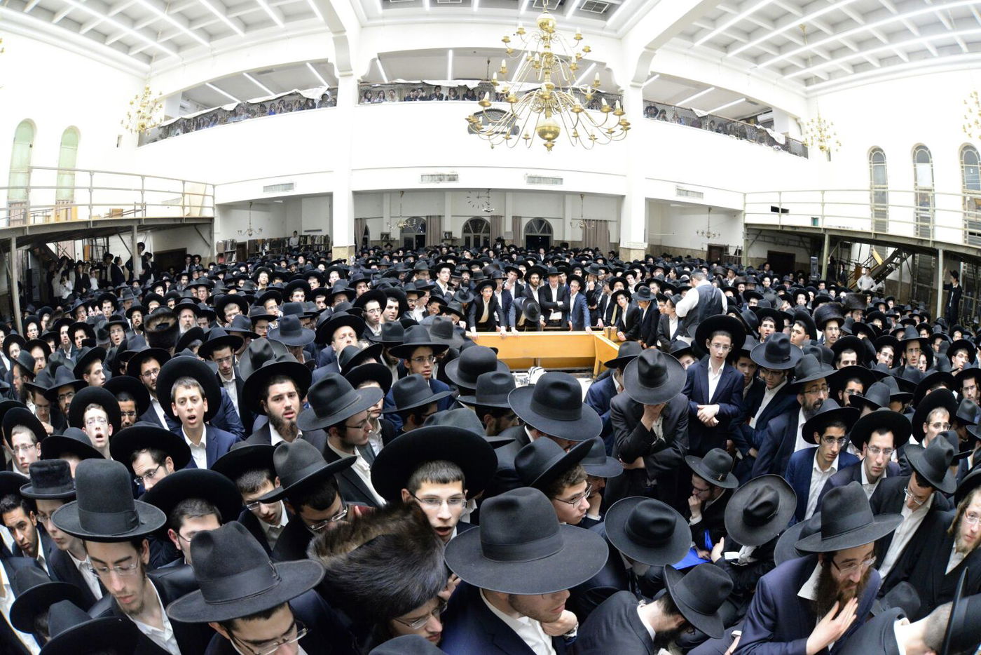 מסע הלווית  המשגיח הגר"א גינזבורג זצ"ל