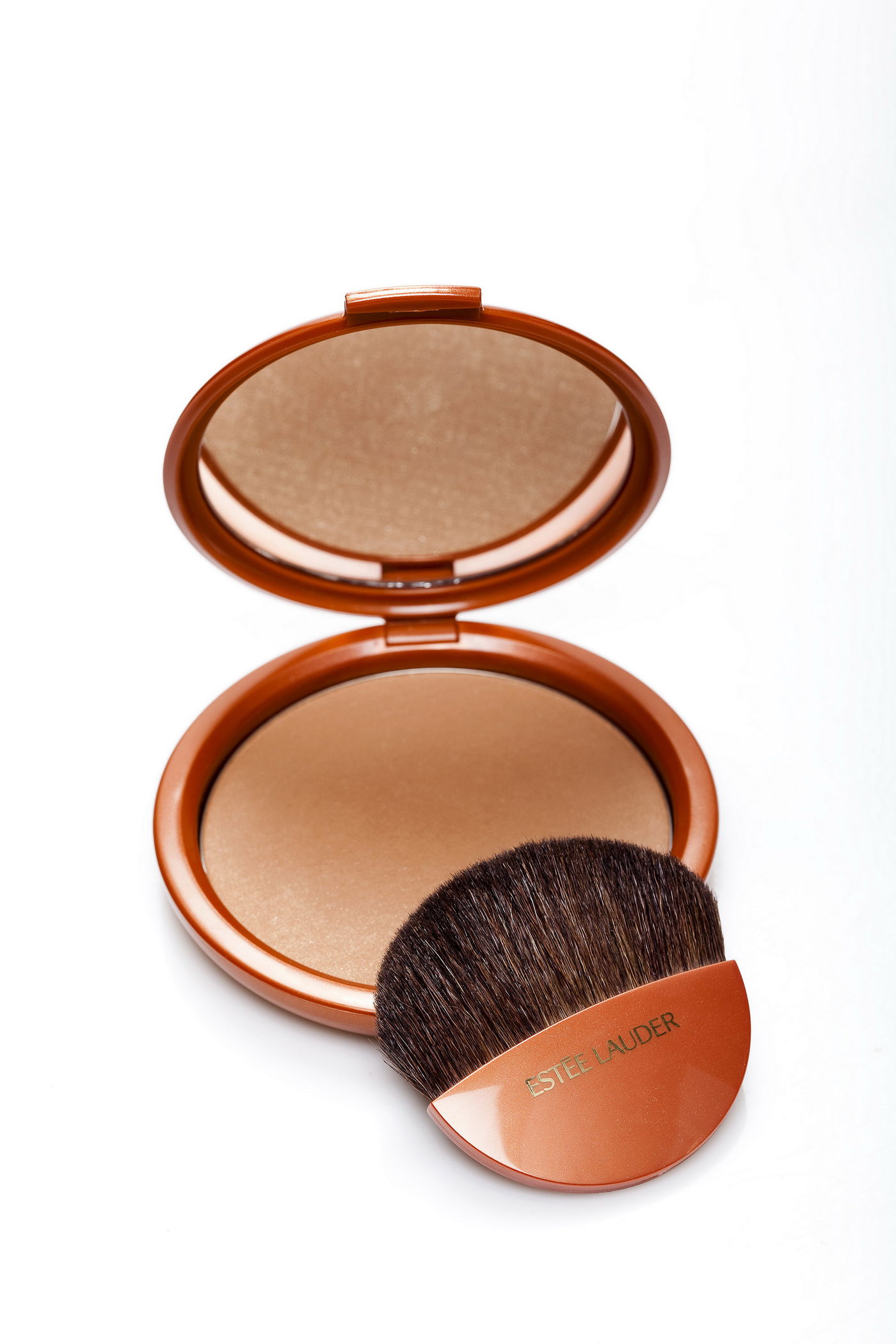 ברונזר אסתי לאודר - 190 ש"ח.