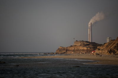 צוקי חוף מכמורת