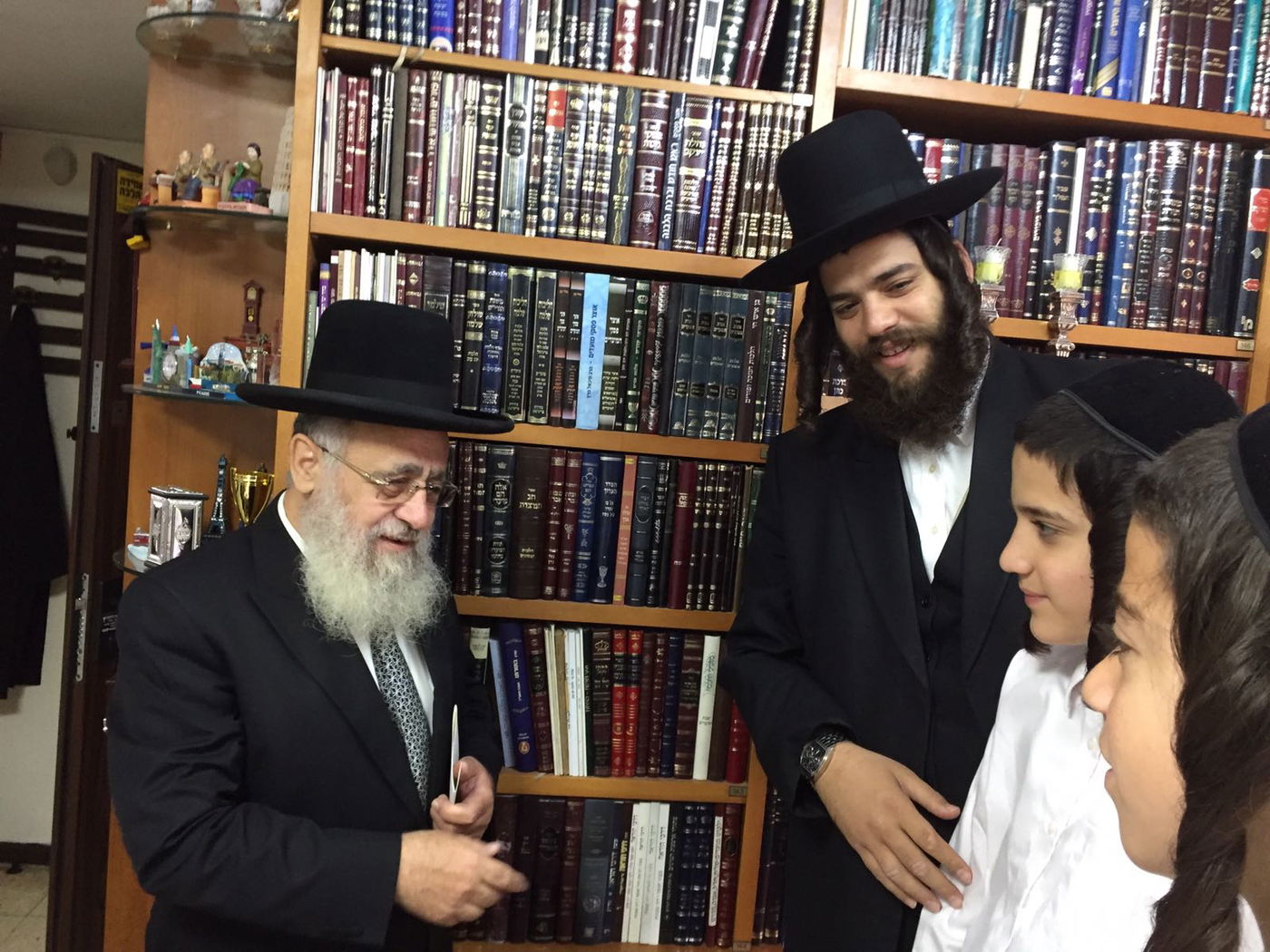 סבב הביקורים של ראש העיר אלעד בבתי הרבנים