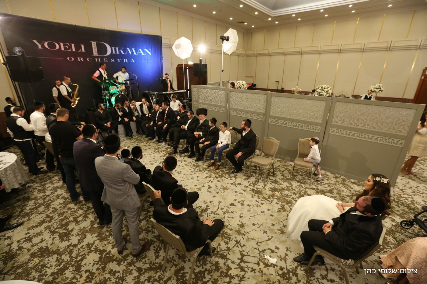 תעשיית המוזיקה חגגה בחתונת מוישי ביכלר • צפו