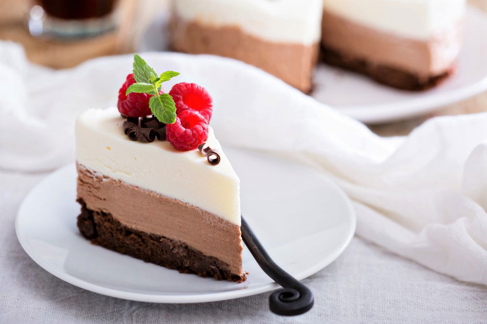 טריקולד שוקולד: בראוניז, מוס וקצפת