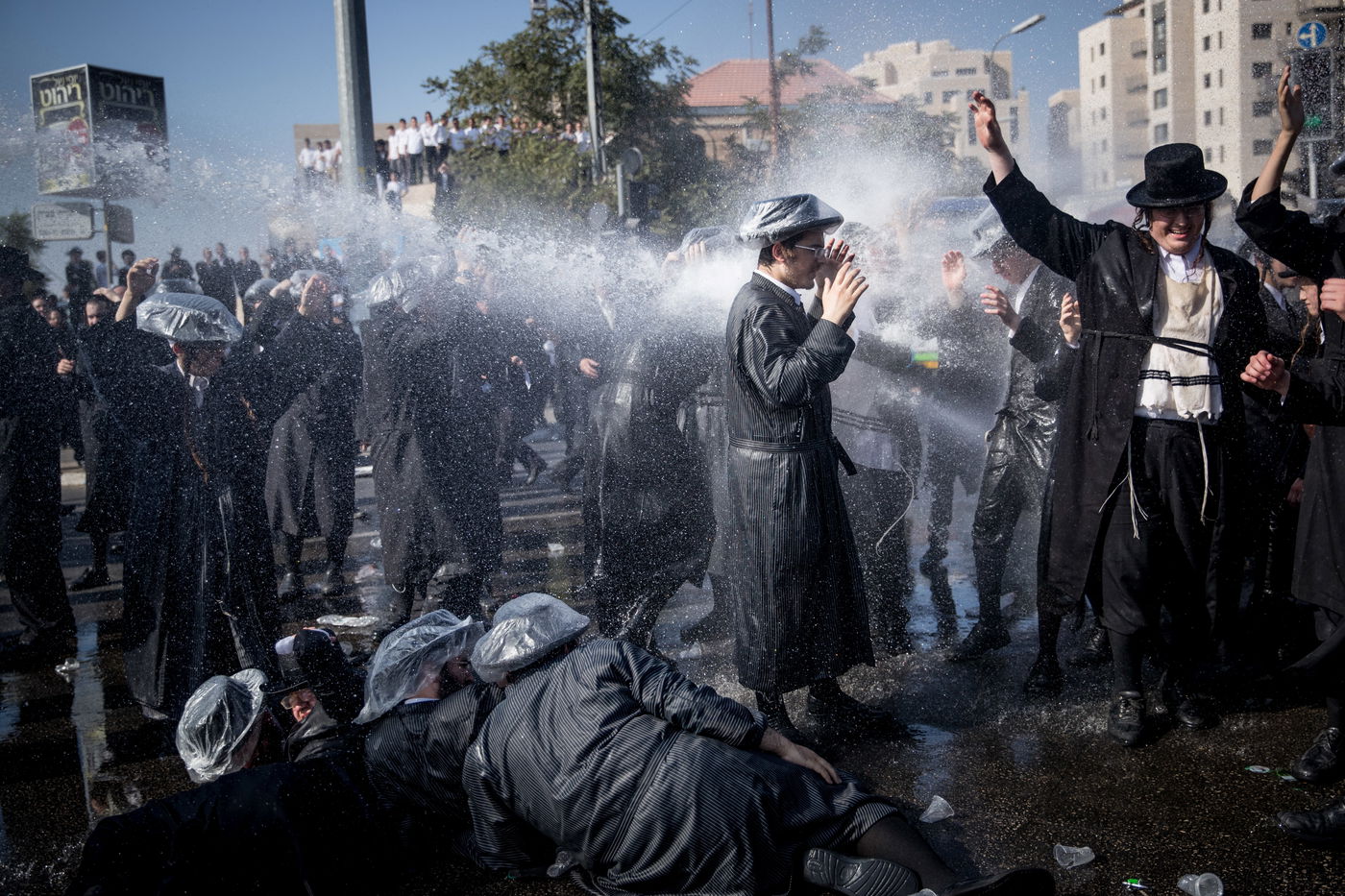 אלימות השוטרים בהפגנה - בתמונות • צפו