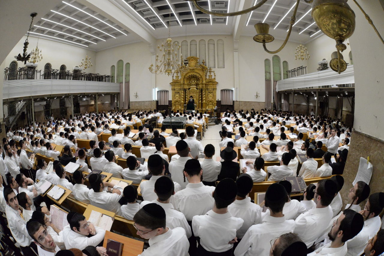 פוניבז' ספדה למשגיח הישיבה זצ"ל • תיעוד