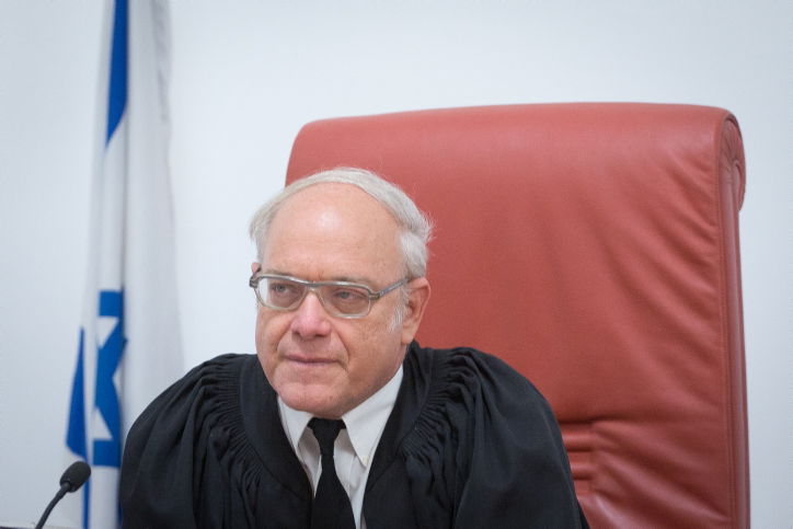 השופט ניל הנדל. ייעדר לבסוף