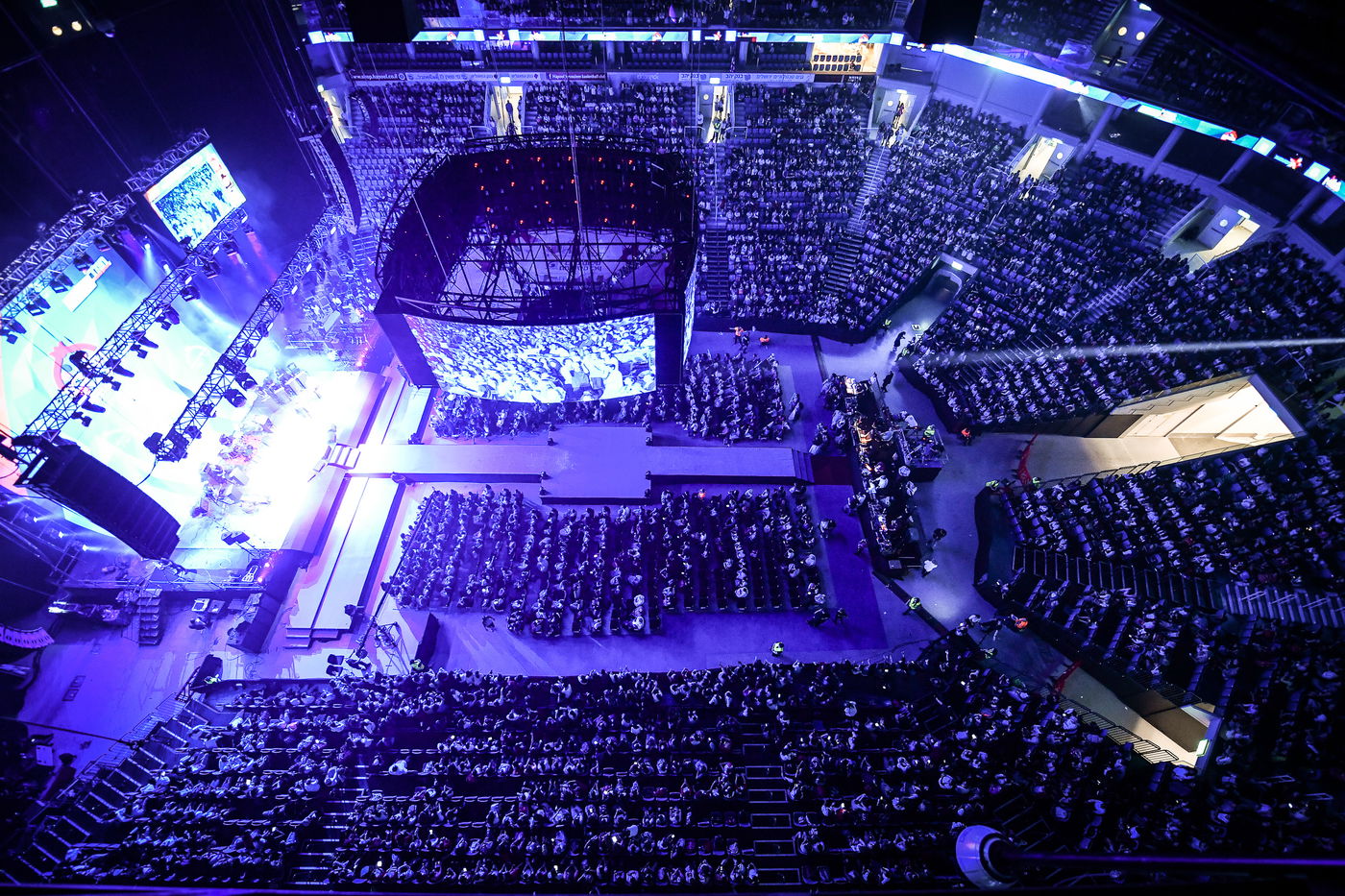 אלפי בני נוער סיימו את הרמב"ם • תיעוד