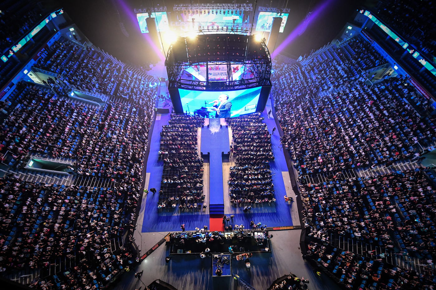 אלפי בני נוער סיימו את הרמב"ם • תיעוד