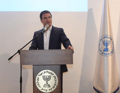 ראש המוסד, יוסי כהן פועל לשוויון מגדרי