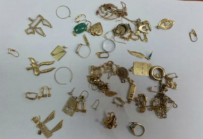 מזהים את התכשיטים שנגנבו? פנו למשטרה