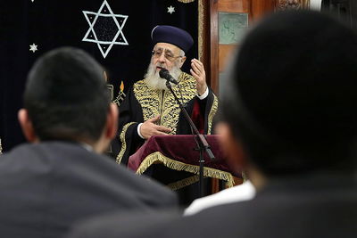 הגר"י יוסף לבחורי ישיבה: "אל תלמדו את ספריי 'ילקוט יוסף' בסדרים"