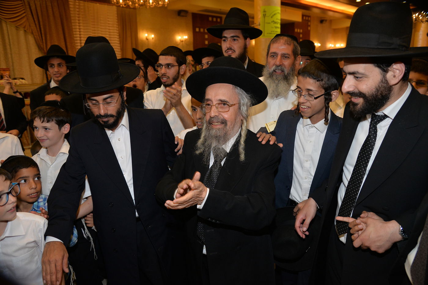 בני העדה התימנית ב'הקבלת פני רבו' לרבני העדה