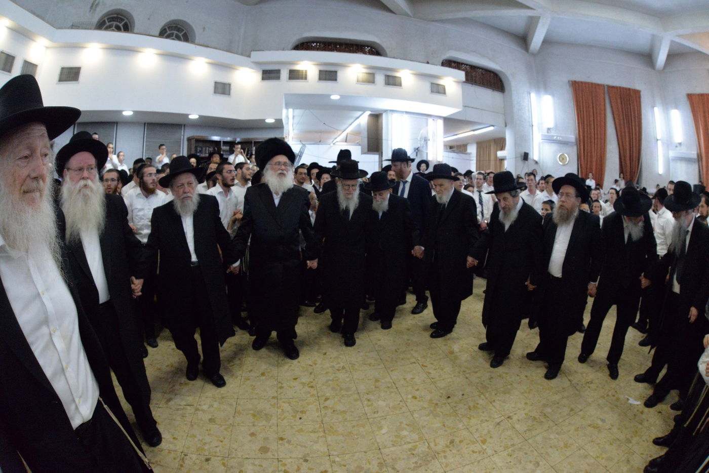 שמחת בית השואבה בישיבת סלבודקא • גלריה