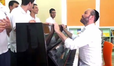 מרגש במיוחד: המחווה של רזאל לילדים • צפו