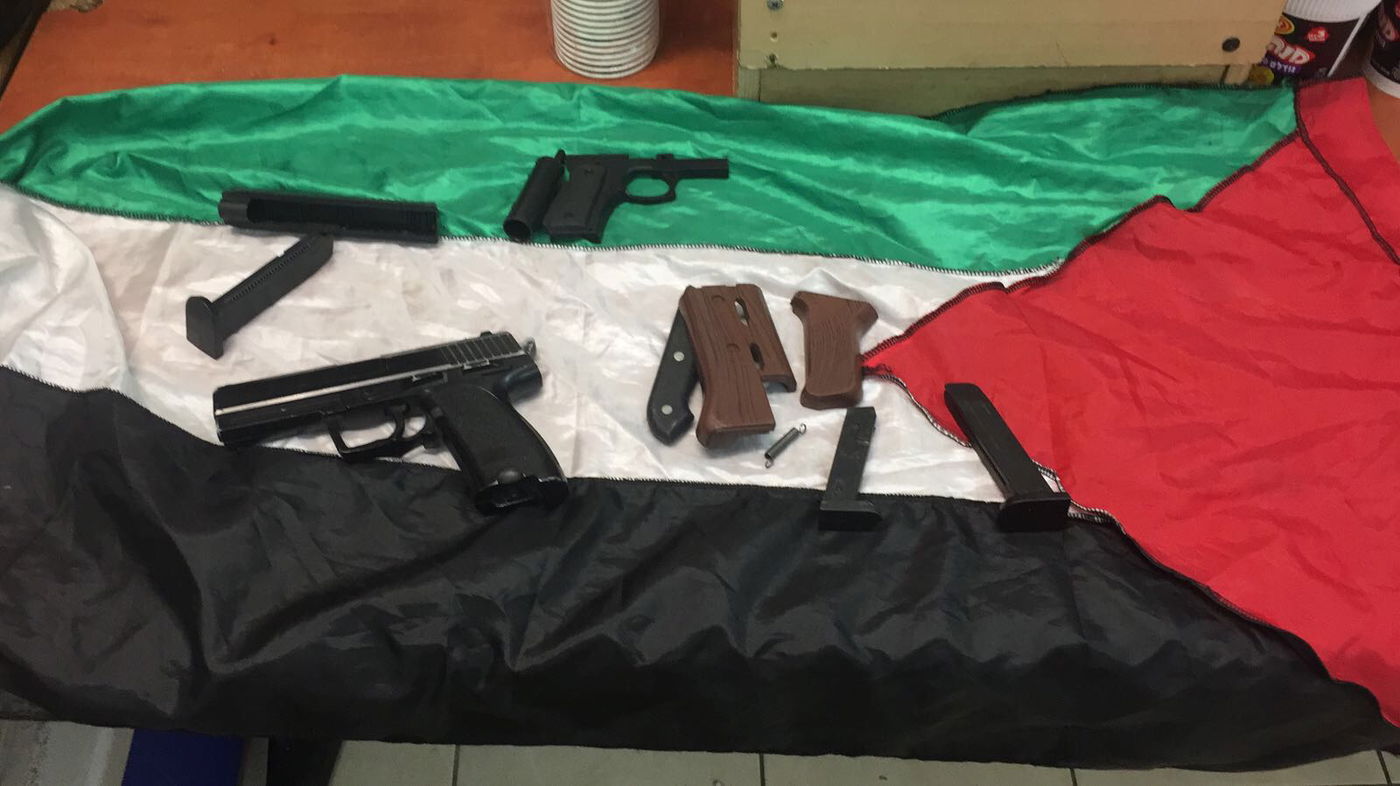 נעצר בשל התפרעות ובביתו נתפסו אמל"ח