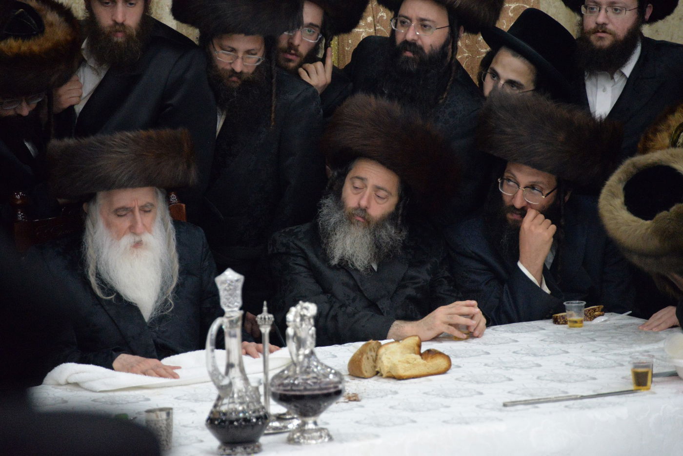 טיש אושפיזין דיוסף במכנובקא בעלזא • צפו