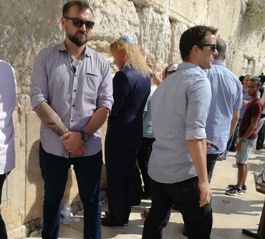 פרקש בתפילתו