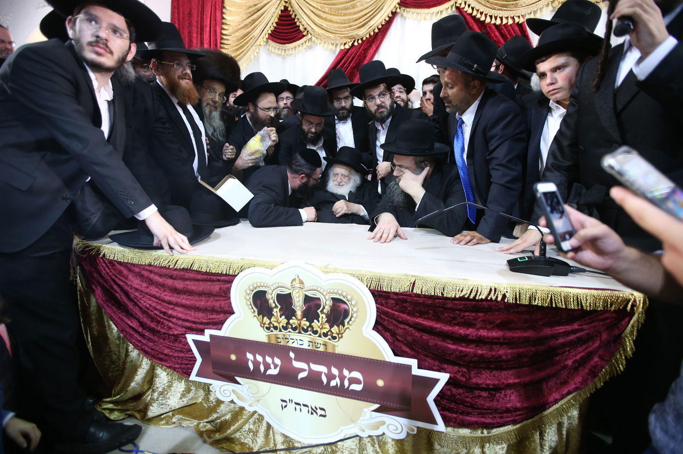 מאות אברכים חגגו, מרן הגר"ח קנייבסקי השתתף בשמחה