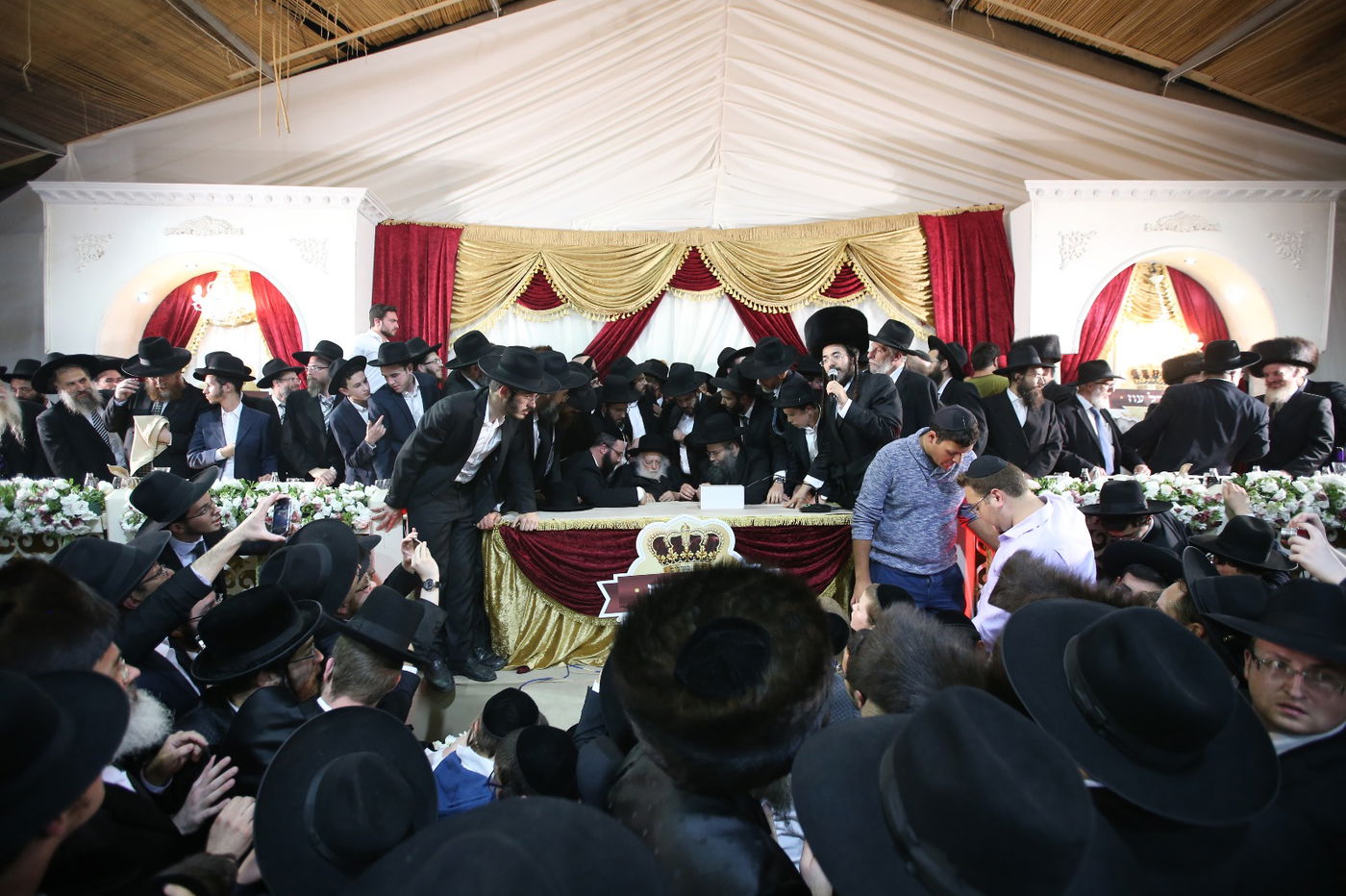 מאות אברכים חגגו, מרן הגר"ח קנייבסקי השתתף בשמחה