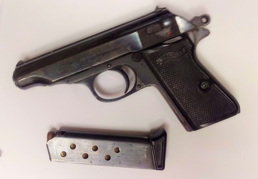 ראשון לציון: החביאו אקדח ליד הסוכה ונעצרו