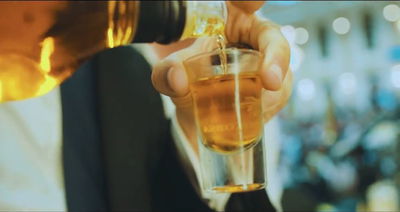 4 וחצי דקות, אלפי חוגגים • הקפות שניות בכפר חב"ד