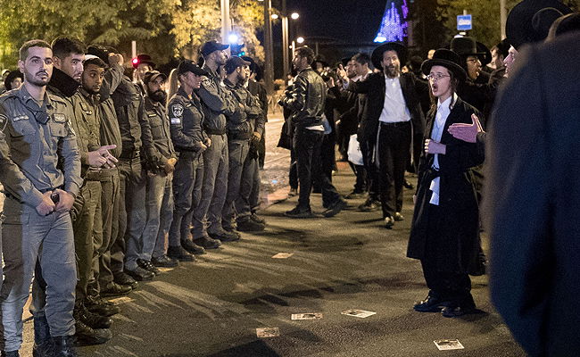 הפגנת 'הפלג' ביום שני