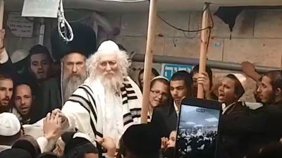 הזמר מרדכי בן דוד ביקר אצל הרב ברלנד • צפו