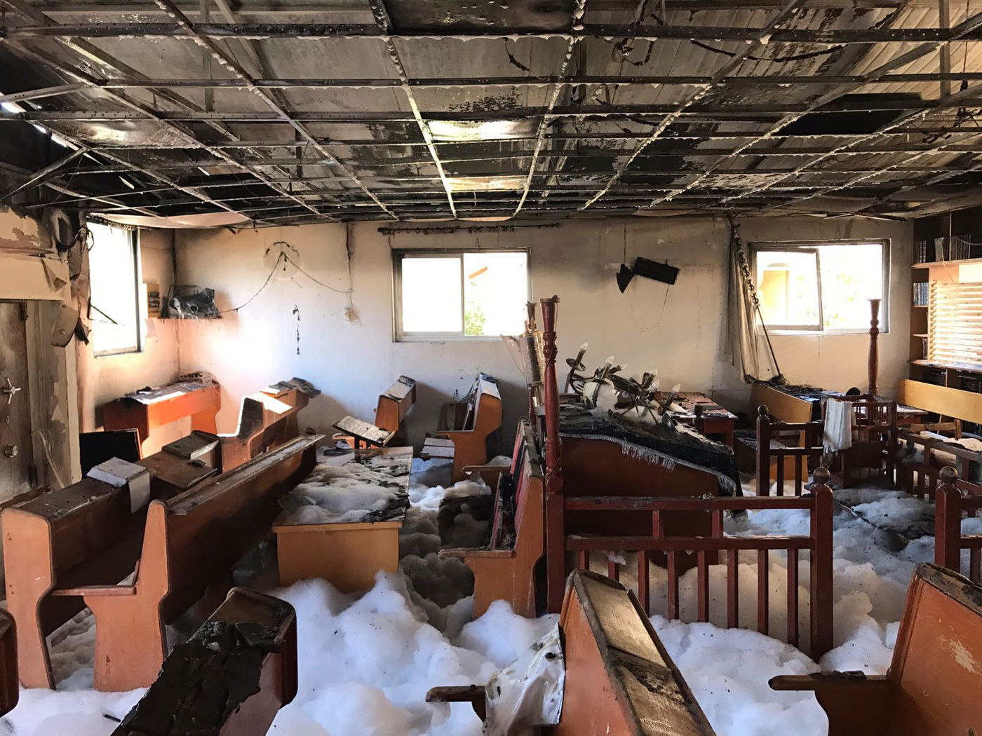 בית הכנסת לאחר השריפה