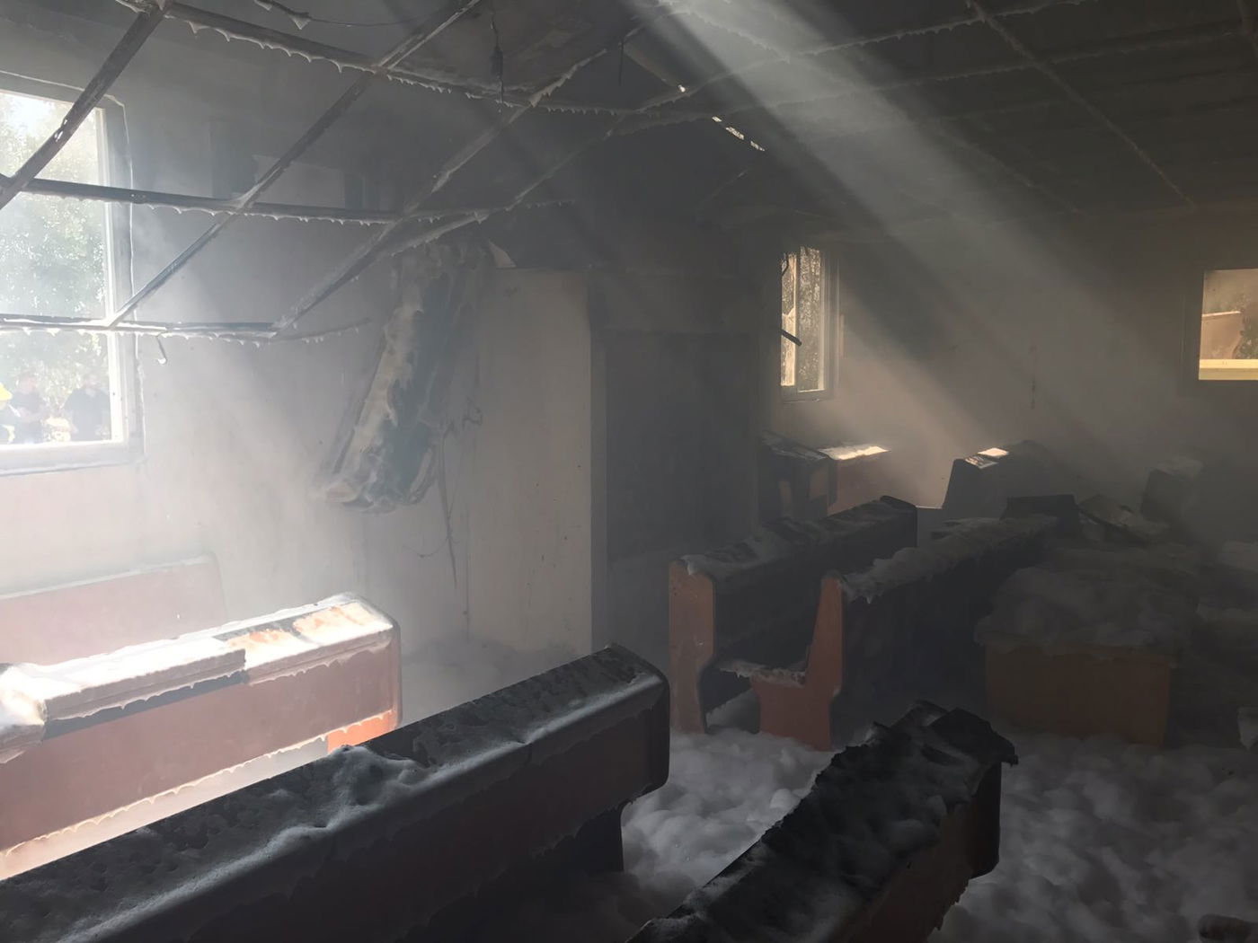 בית הכנסת עלה באש; "שבר על שבר וחורבן על חורבן"