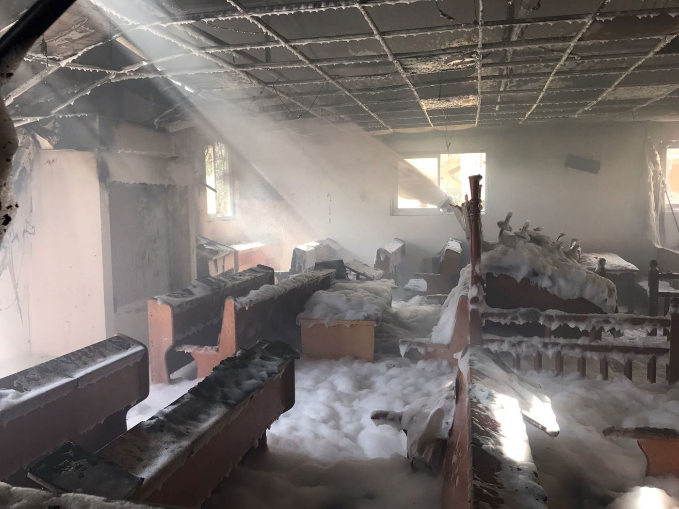 בית הכנסת עלה באש; "שבר על שבר וחורבן על חורבן"