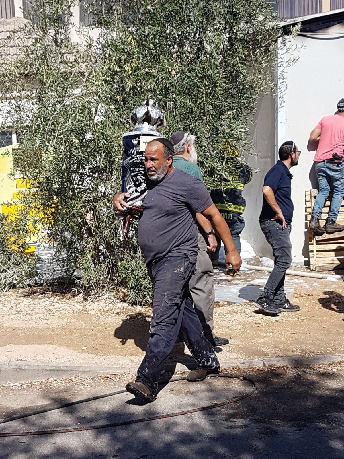 דוברות כבאות והצלה