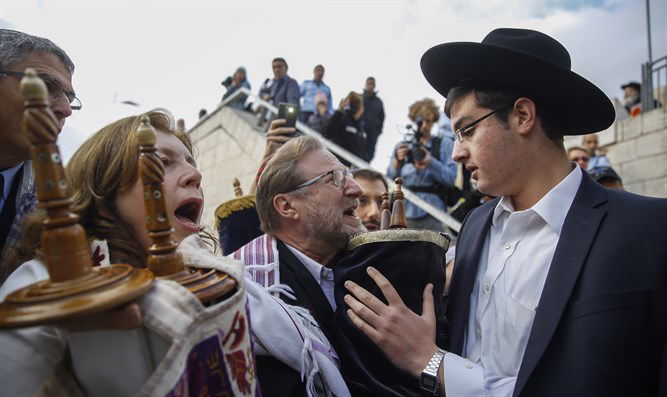 רפורמים בעימות בכותל המערבי