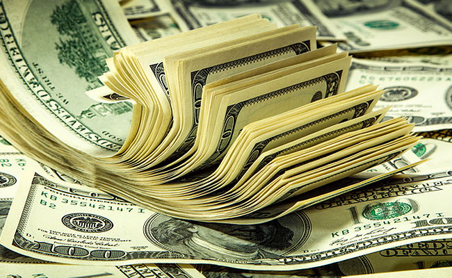 התעוררה בבוקר וגילתה 19 מיליון דולר בבנק