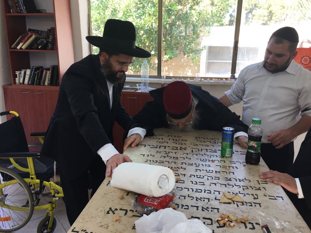 זקן רבני משפחת אבוחצירא בציון הבבא חאקי