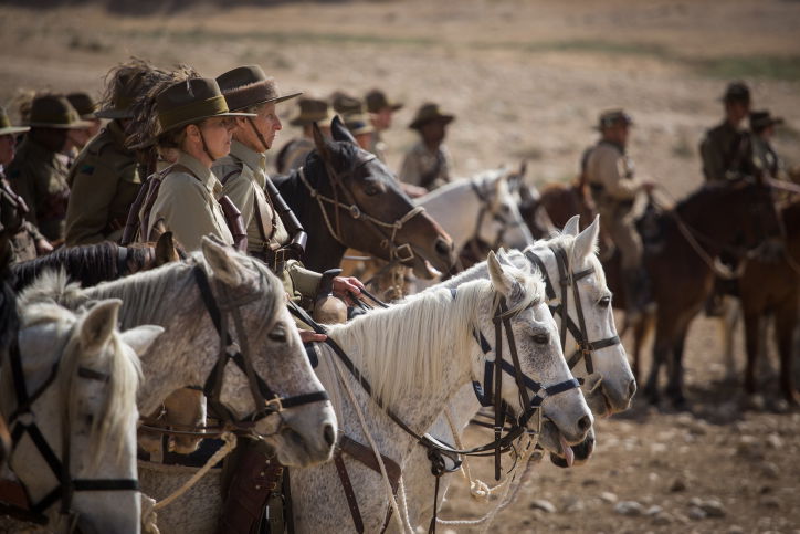 100 שנים לשיירת הסוסים האוסטרלית • צפו