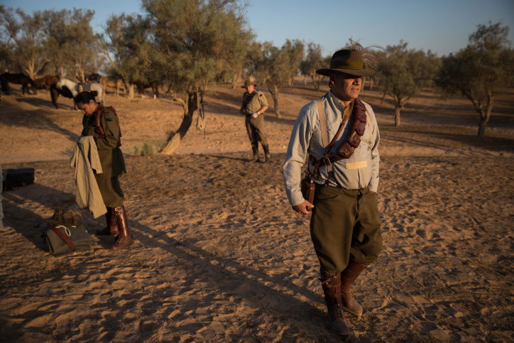 100 שנים לשיירת הסוסים האוסטרלית • צפו