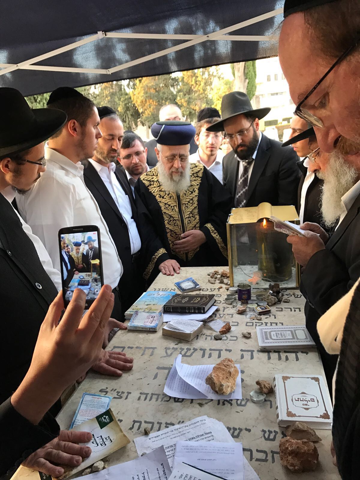 הראשון לציון בציונו של מרן הגר"י צדקה זצ"ל