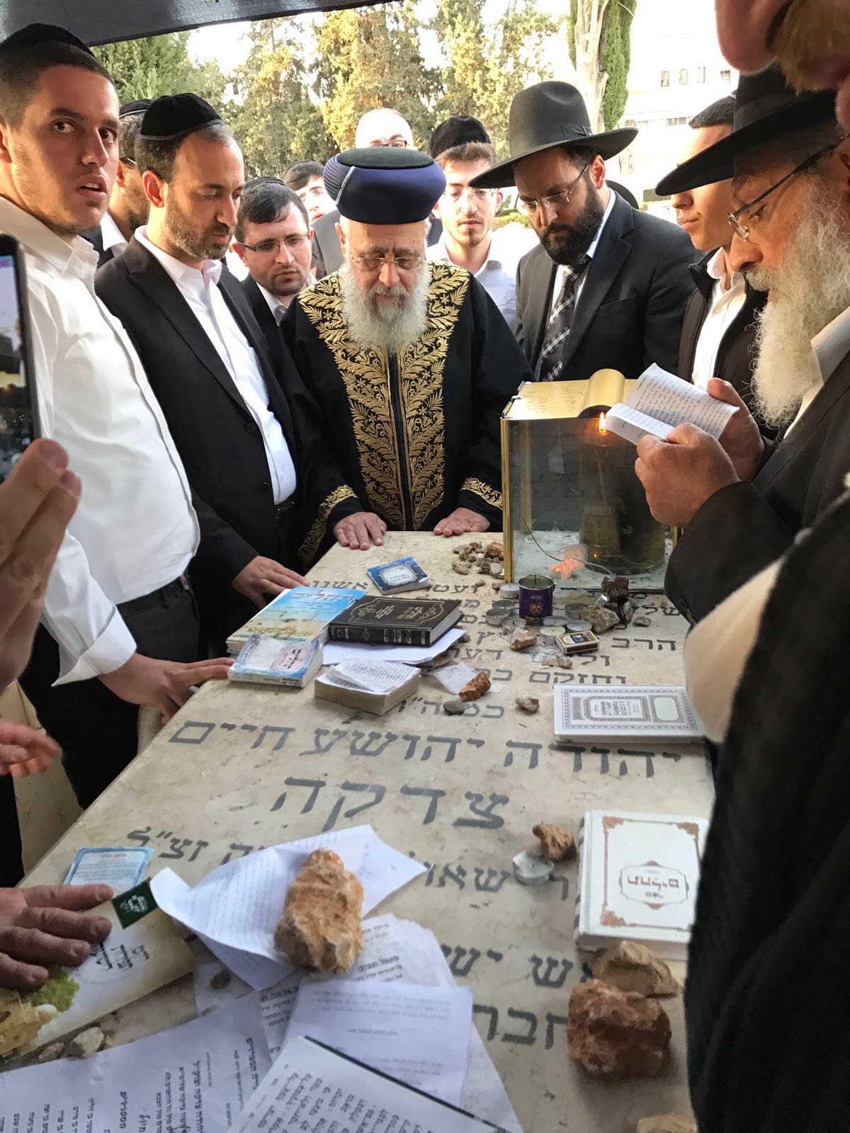 הראשון לציון בציונו של מרן הגר"י צדקה זצ"ל