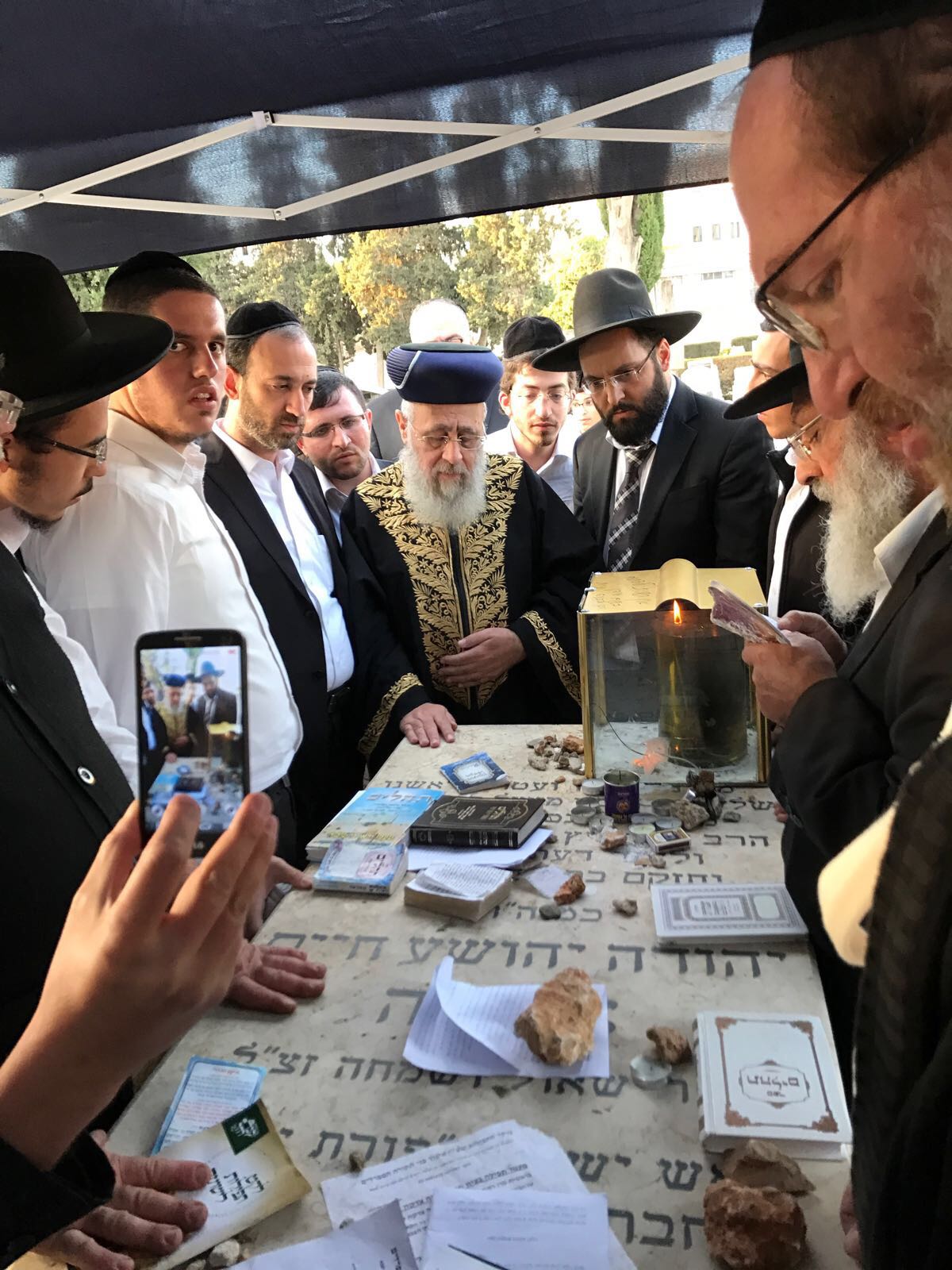 הראשון לציון בציונו של מרן הגר"י צדקה זצ"ל