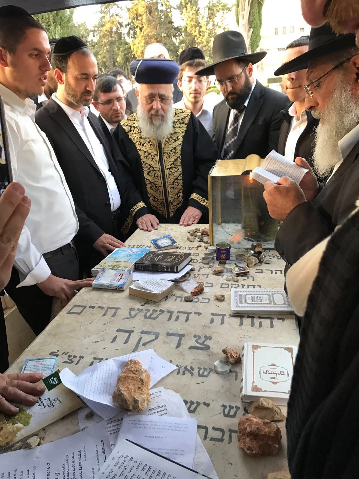 הראשון לציון בציונו של מרן הגר"י צדקה זצ"ל