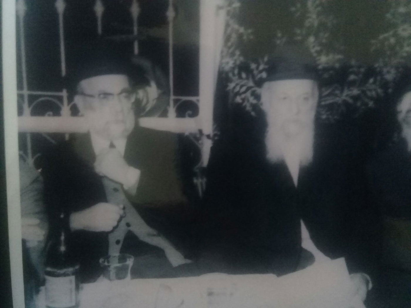 "מזכרת אהבה" • ההקדשה של הגר"י צדקה זצ"ל