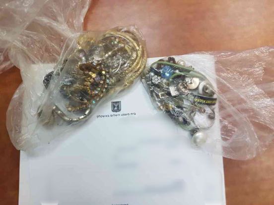 התכשיטים שנגנבו