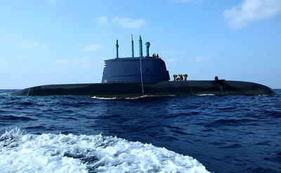 פרשת הצוללות: שני מקורבים לנתניהו עוכבו לחקירה