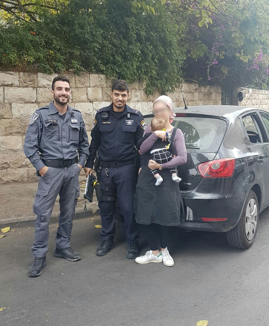 פעוט ננעל ברכב וחולץ לידי אמו המבוהלת