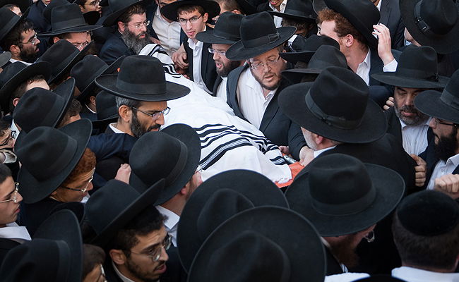 תיעוד דומע: אלפים ליוו את הגאון רבי דב יפה זצ"ל בירושלים