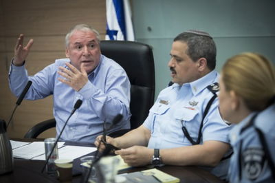 ח"כ אמסלם והמפכ"ל